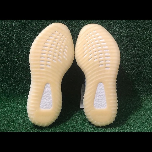 YEEZY 350 CARBON - Picture 4 of 4